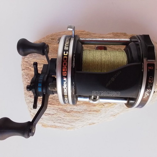 Abu Garcia Ambassadeur 6500C Syncro High Speed fishing reel like new with 3 lures