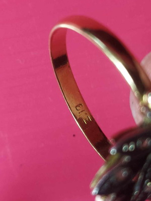 Antique ring yellow gold 18K with pure silver, ruby, used