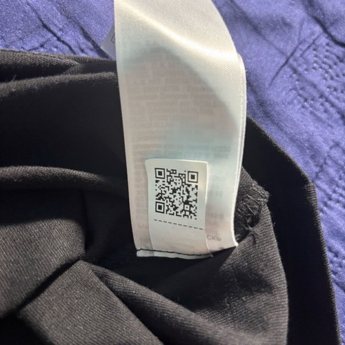 Calvin Klein T shirt short sleeve medium black with blue logo like new
