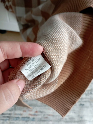 Knitted blouse used, one size