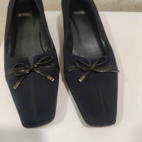Stuart Weitzman women's kitten heels, blue
