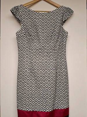 Cocktail dress like new, size M, white multicolor