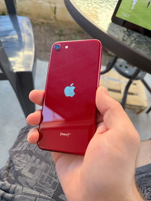 iPhone SE 2022 64GB