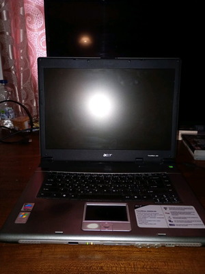 Acer λάπτοπ μεταχειρισμένο, παλιό, θέλει φορμάτ χωρίς φορτιστή