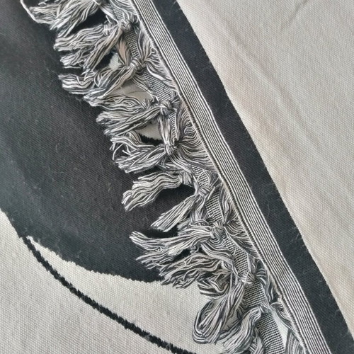 Cotton bed cover like new with Yin Yang symbol 210x260