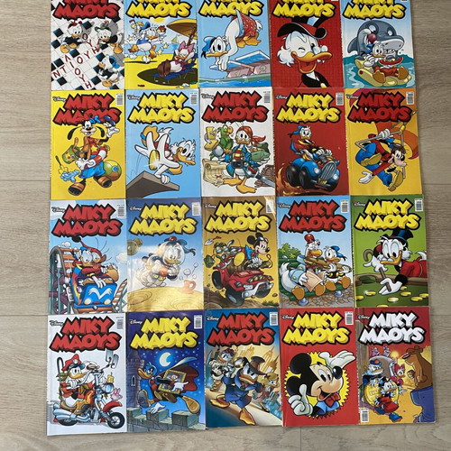 Disney comic collection like new, 61 issues including Mickey Mouse and Donald