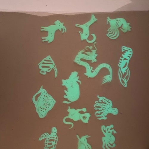 Decorative animals like new that glow in the dark, set of 13