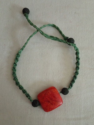 Macrame bracelet new ethnic boho red and green