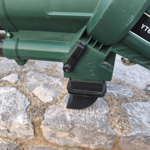Electric leaf blower and vacuum with 40L bag