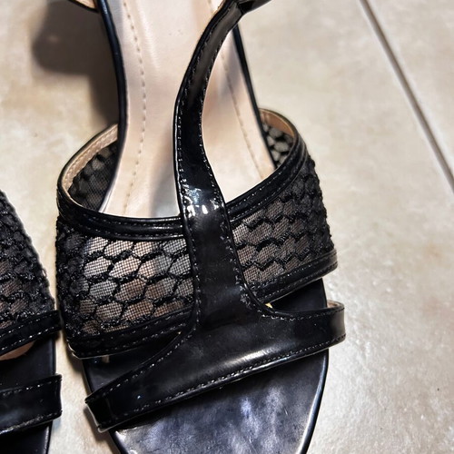 Women's black sandals like new with heel size 41