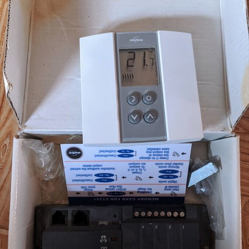 Aube TH135 digital thermostat and CT240/CT241 telephone controller set like new