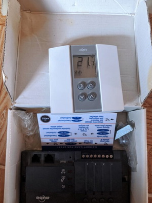 Aube TH135 digital thermostat and CT240/CT241 telephone controller set like new