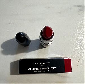 Κραγιόν russian red MAC cosmetics