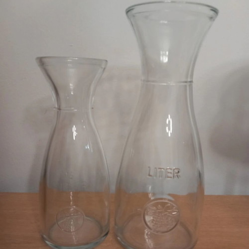 Set of 2 glass wine and water carafes like new