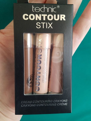Contour pencil with 3 shades new