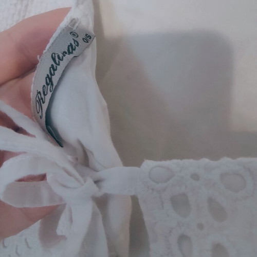 Regalinas dress one size white like new with zipper and lining