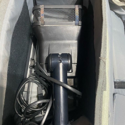 Flash for 1983 photos used without bulb with carrying case