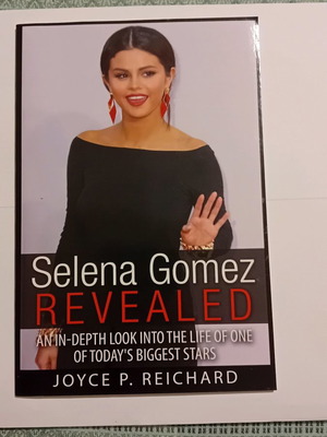 Selena Gomez Revealed book new