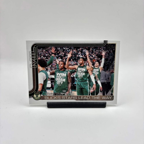 Milwaukee Bucks Topps 2025-26 card like new