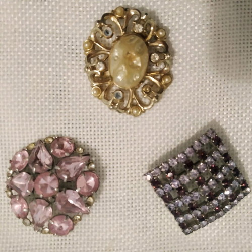 Vintage pins with semi-precious stones like new, set of 3
