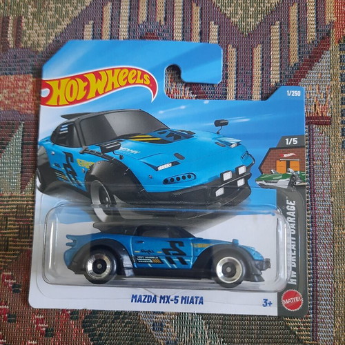 Hot Wheels Mazda MX-5 Miata new