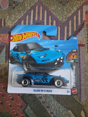 Hot Wheels Mazda MX-5 Miata new