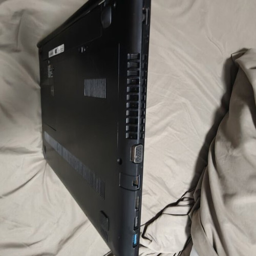 Lenovo laptop i7 4510u, 8GB RAM, 2GB VRAM, 256GB SSD Patriot