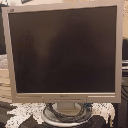 Philips 17'' monitor used, with external unit cable