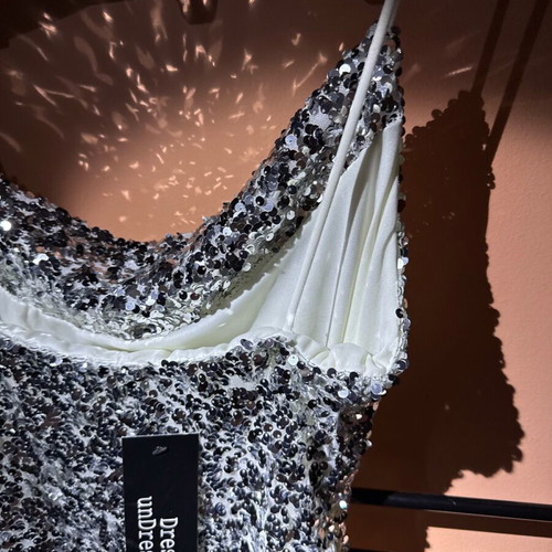 Silver Sequin Dress new, size M