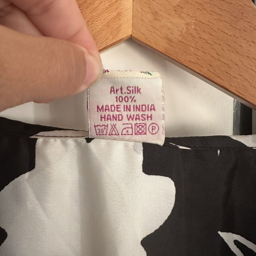 Black and white airy dress, elastic waist, length 140cm