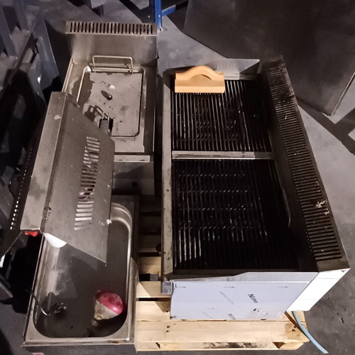 Gas Grill V-20 with Fryer FL-101 and Hot-Kon Lamp used