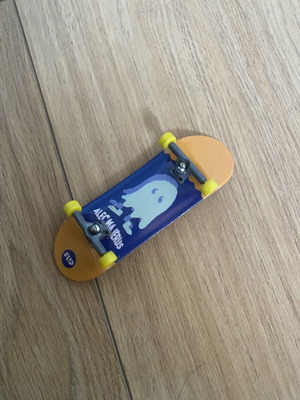 Tech Teck skateboard like new