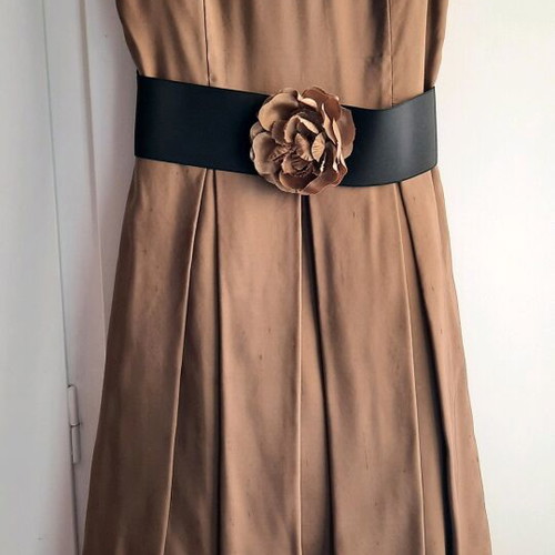 Rococo silk dress with 6 different looks, size L, brown