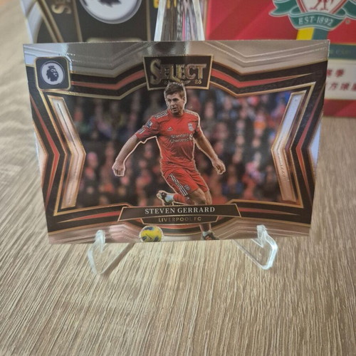 Liverpool Steven Gerrard Purple & Silver Prizm Field Level card new