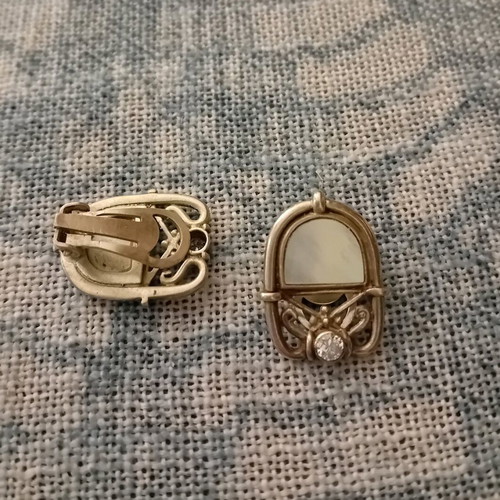 Vintage 925 Sterling Silver Clip-On Earrings with Mother of Pearl like new