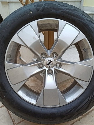Volvo XC40 rims with Continental EcoContact tires used, set of four