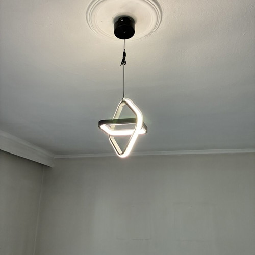 Ceiling light like new with modern design