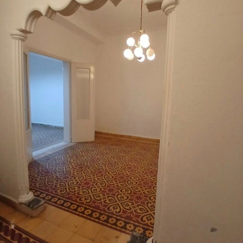 Ground floor apartment 88 sqm with yard and storage in Agia Sofia Piraeus