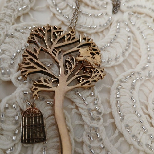 Vintage necklaces set of 2, gold plated, like new