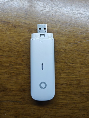 Vodafone 4G USB Stick ZTE K5161z like new