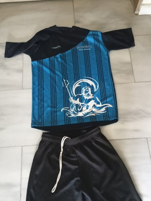 Poseidonas football kit like new, blue, ages 12-14