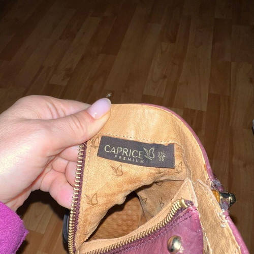 Caprice women's leather ankle boots like new, burgundy