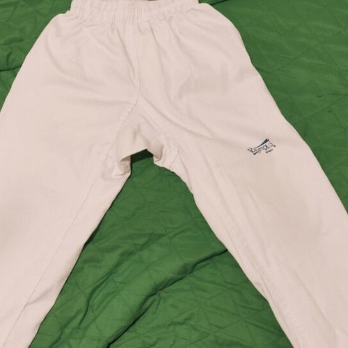 Taekwondo uniform size 130, like new, approx. 8-9 years old