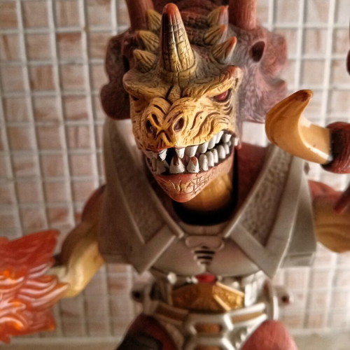 Dragon figure Hasbro large like new, 2003 without wings