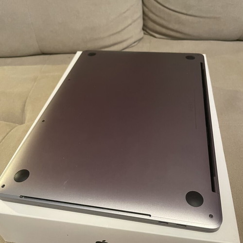 Apple MacBook Pro 13” i5, 8GB RAM, 256GB SSD