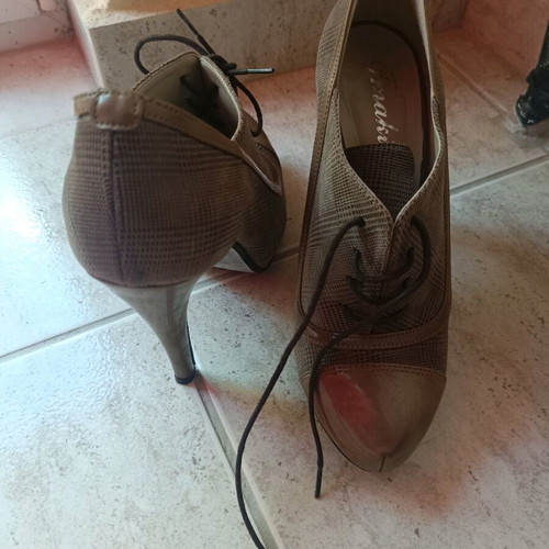 Plaid lace-up ankle boots like new, brown, size 37