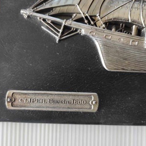 Metal ship Cliper Suecia 1860 on leather plaque like new