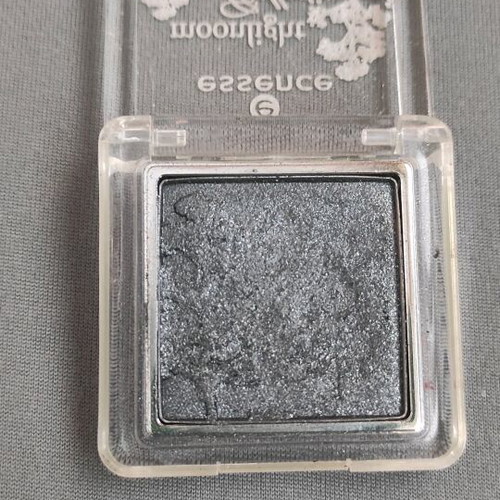 FABB lipstick, ESSENCE eyeshadow and ASTOR blush used
