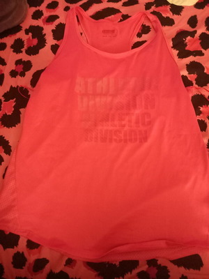 Athletic sleeveless women's top like new