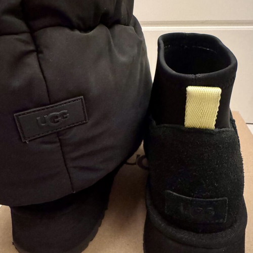 Ugg Classic Mini Platform Puffer Boots like new, black, EU 41
